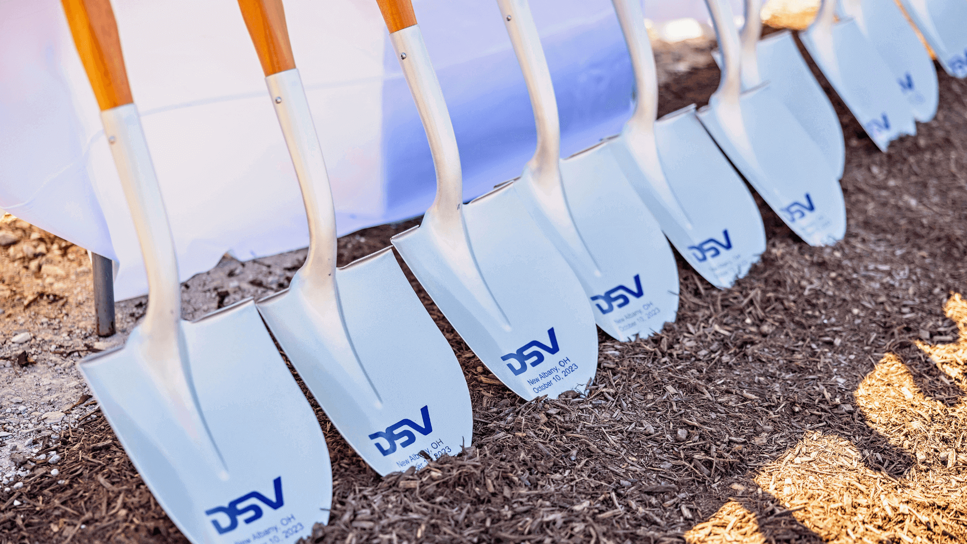 DSV shovels